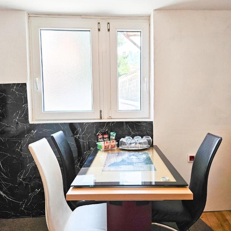 Park & Rest Sarajevo - One-Bedroom Apartment - 3