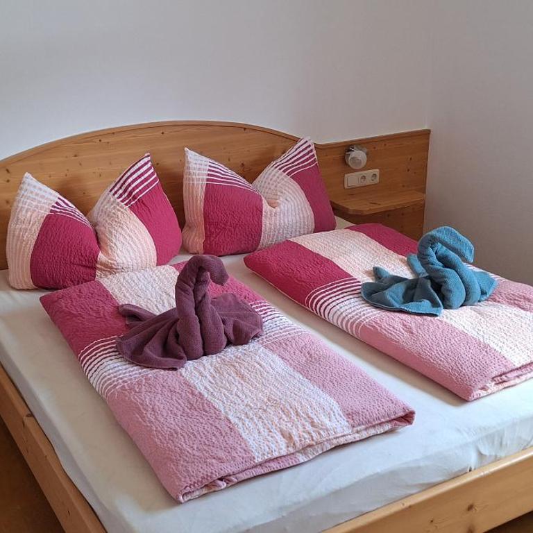 Chalet Anna Appartment - Two-Bedroom Apartment with Balcony and Terrace - 10