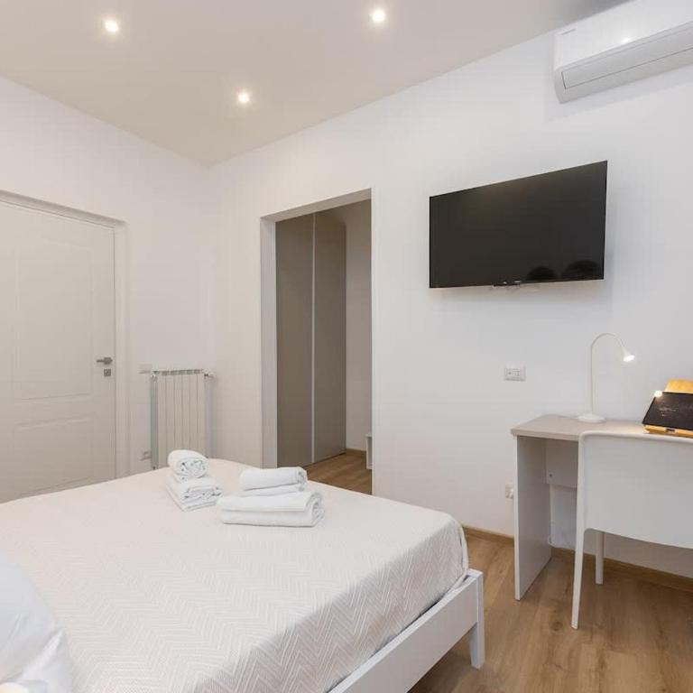 Colosseum Holidays - Three-Bedroom Apartment - Appartamento con 3 Camere da Letto - 44