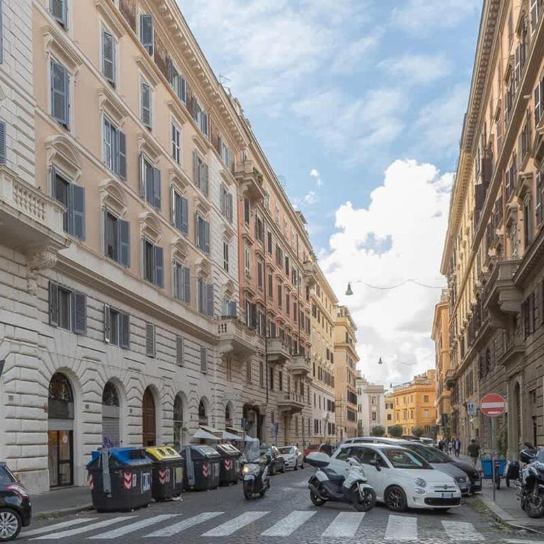 Colosseum Holidays - Three-Bedroom Apartment - Appartamento con 3 Camere da Letto - 55