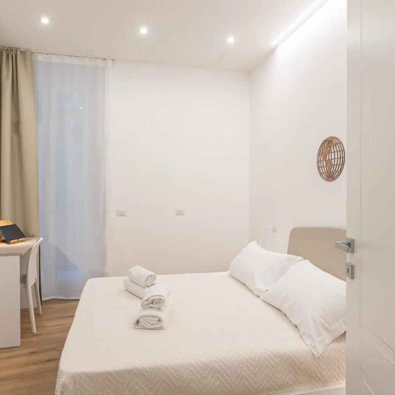 Colosseum Holidays - Three-Bedroom Apartment - Appartamento con 3 Camere da Letto - 89