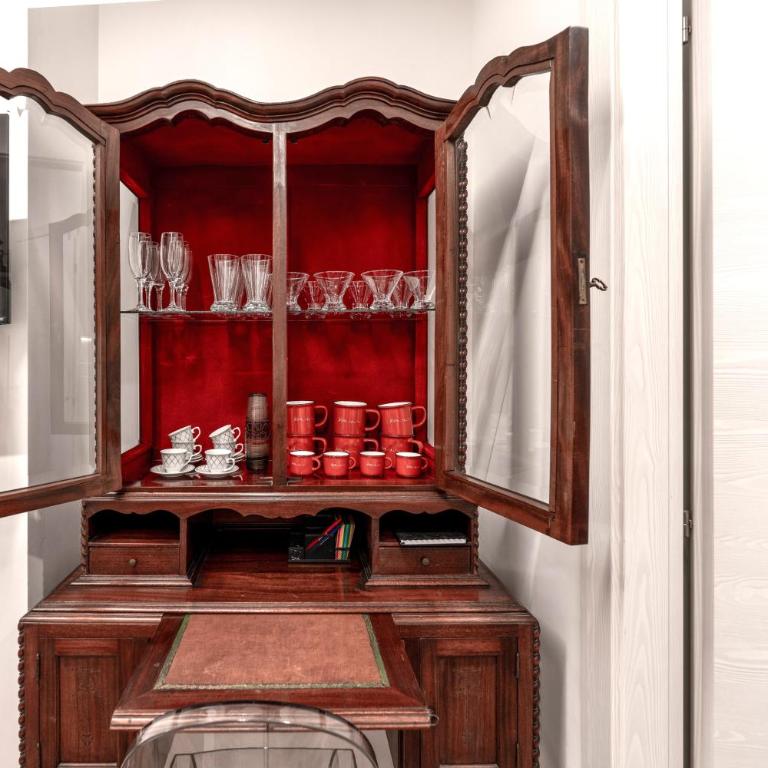 BOHEMIAN PIGNETO RHOME - 2 bdr 2 bath family friendly comfort & elegance - Colosseum at 4 metro stops - Secure & vibrant area, Pigneto metro & historic car free Island at 10 min walk - Easy access to Termini, La Sapienza, Policlinico Umberto I - Appartamento - 47
