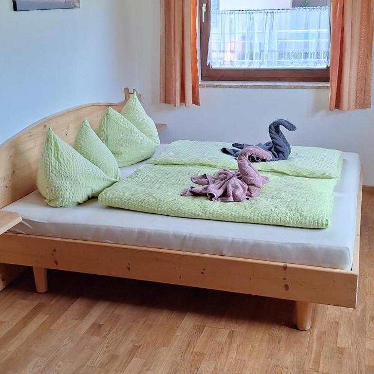 Chalet Anna Appartment - Two-Bedroom Apartment with Balcony and Terrace - 9