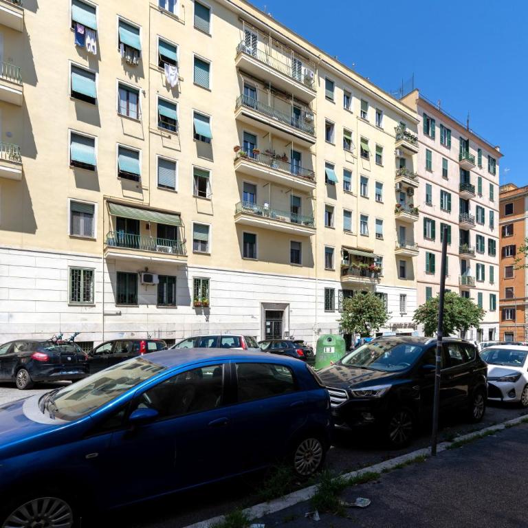 BOHEMIAN PIGNETO RHOME - 2 bdr 2 bath family friendly comfort & elegance - Colosseum at 4 metro stops - Secure & vibrant area, Pigneto metro & historic car free Island at 10 min walk - Easy access to Termini, La Sapienza, Policlinico Umberto I - Appartamento - 53