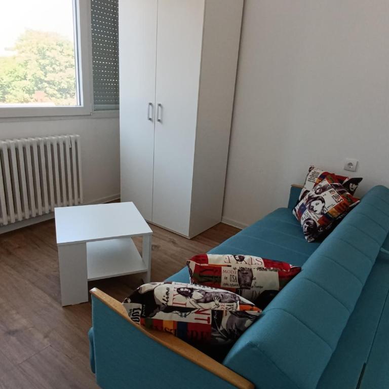 Eli's apartment - Two-Bedroom Apartment - 22