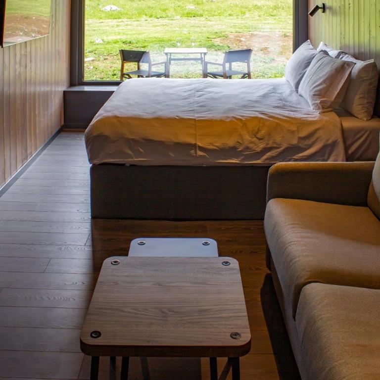 Ginger Cabins - One-Bedroom Chalet - 33