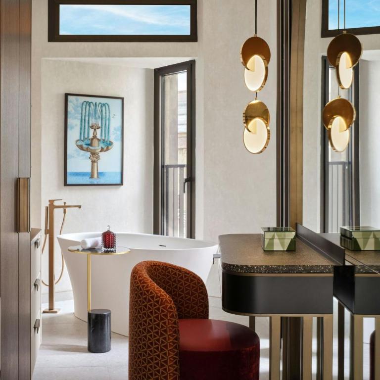 W Florence - Premier King Junior Suite - 10