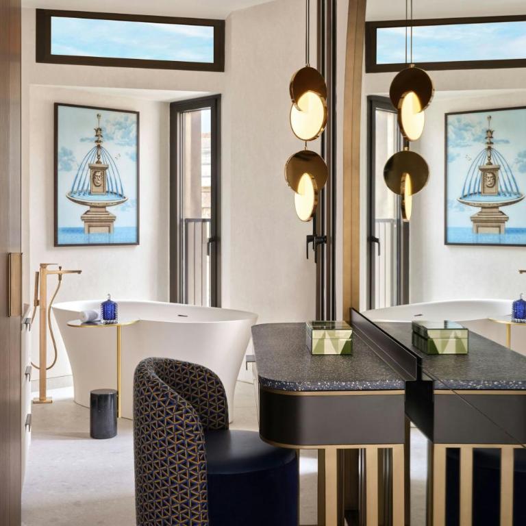 W Florence - One-Bedroom Supreme King Suite - 10