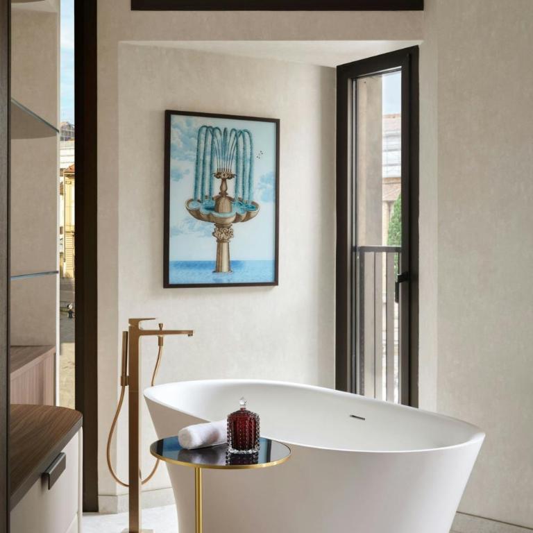 W Florence - Premier King Junior Suite - 13