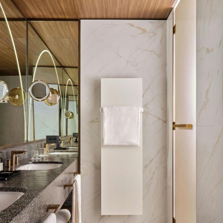 W Florence - Premier King Junior Suite - 11