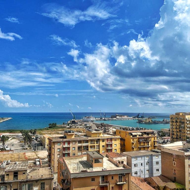 La Finestra sul Mare - Appartamento con 2 Camere da Letto e Vista Porto - 22