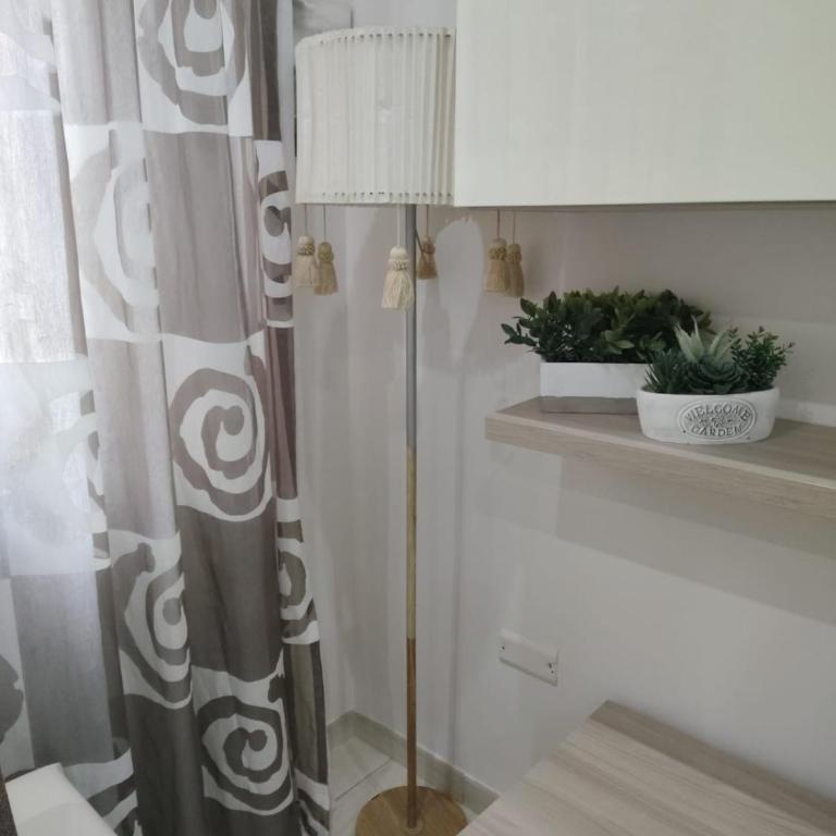 La casa di Donatella - Camera Quadrupla con Bagno in Comune - 7