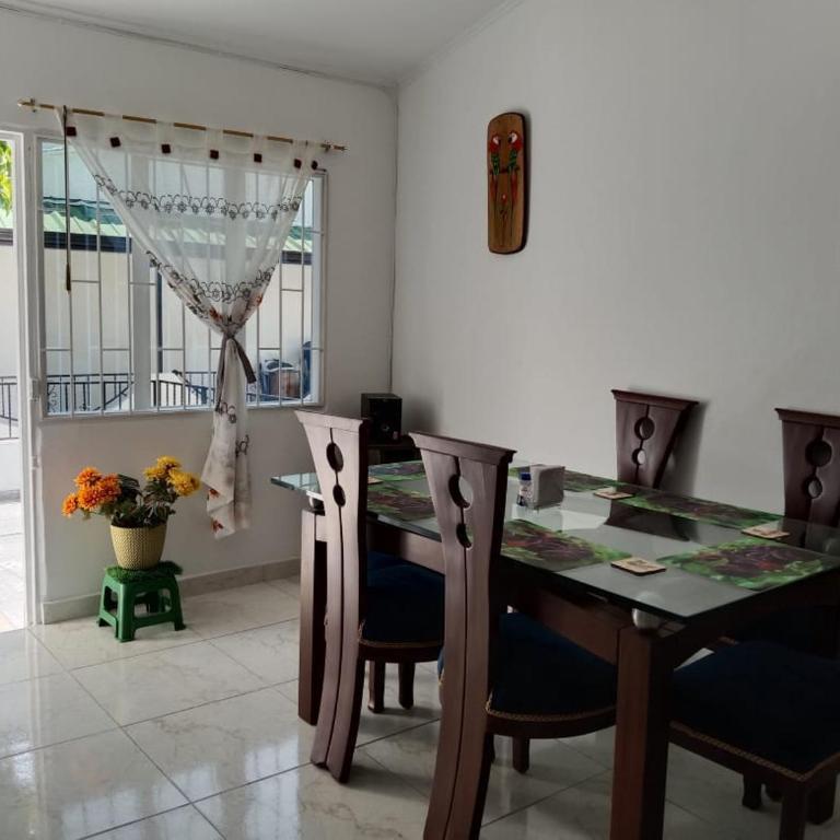 Casa vacacional - Conjunto El Nogal - Casa de 3 dormitorios - 5