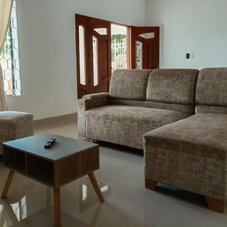 Chazze House - Three-Bedroom House - 3