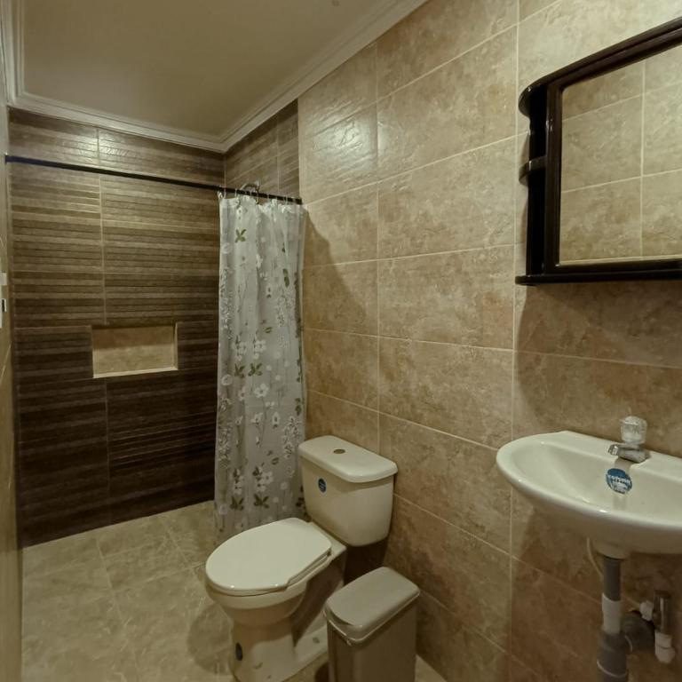 Chazze House - Three-Bedroom House - 9