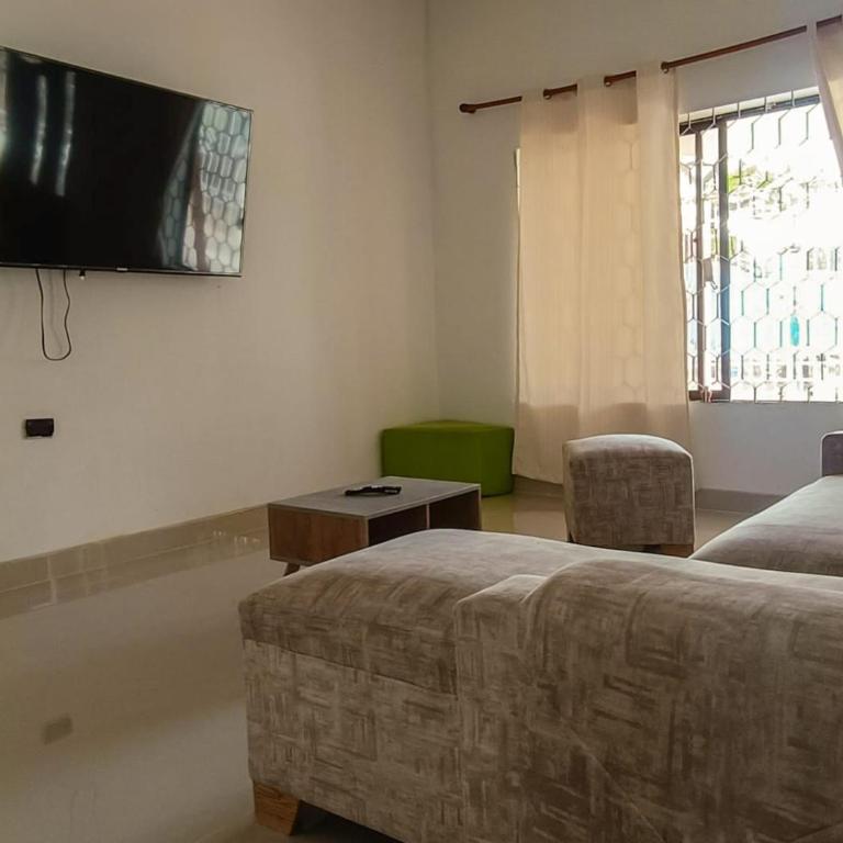 Chazze House - Three-Bedroom House - 4