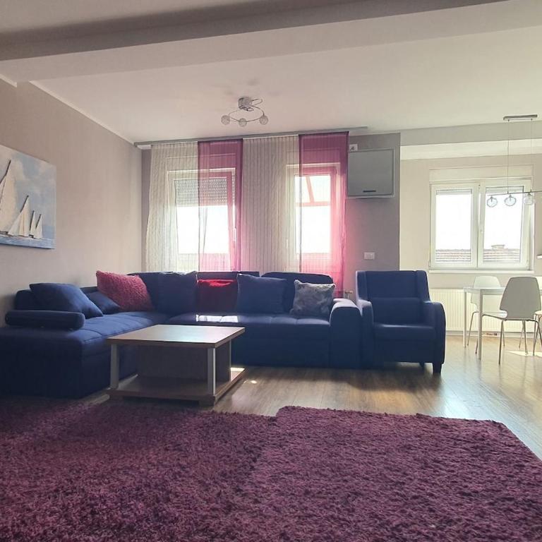 K18 apartment, spacious, in the center, with parking, 83 sqm - Apartman sa 1 Spavaćom Sobom - 1