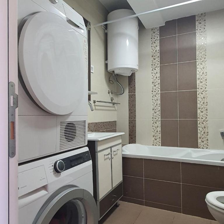 K18 apartment, spacious, in the center, with parking, 83 sqm - One-Bedroom Apartment - 5