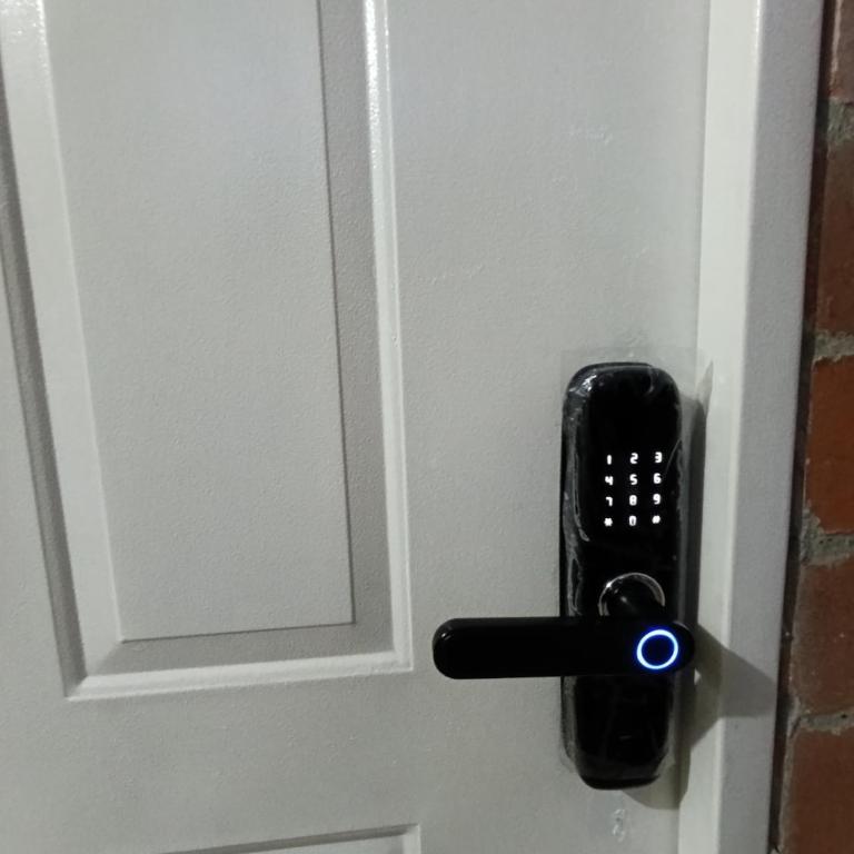 Oasis Moderno Apartamento Cómodo y Acogedor - Three-Bedroom Apartment - 4