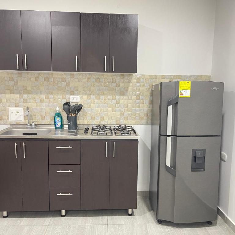 Casa de dos pisos con aire - Apartamento de 3 dormitorios - 16