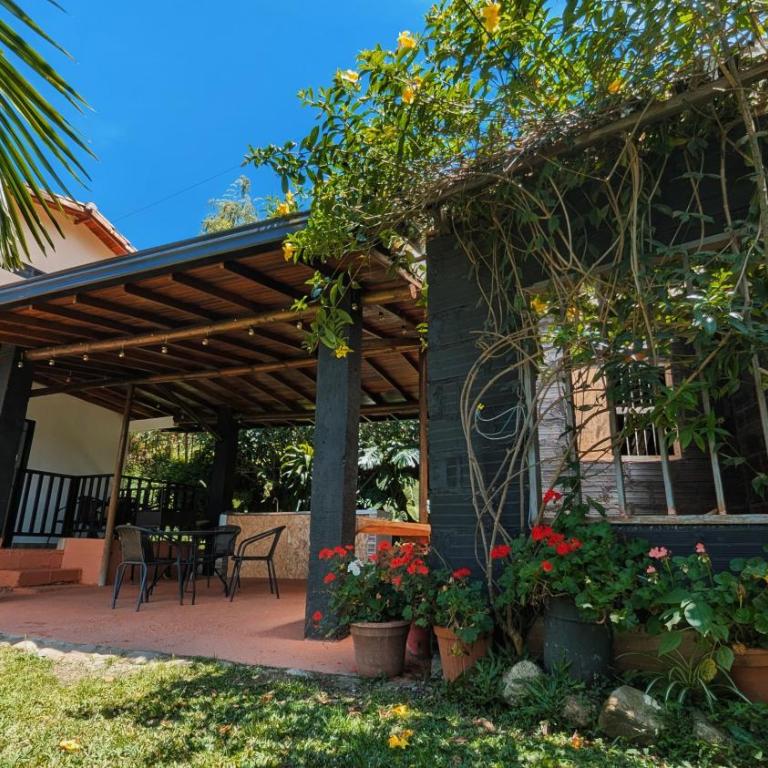 Lume refugio - Three-Bedroom House - 25