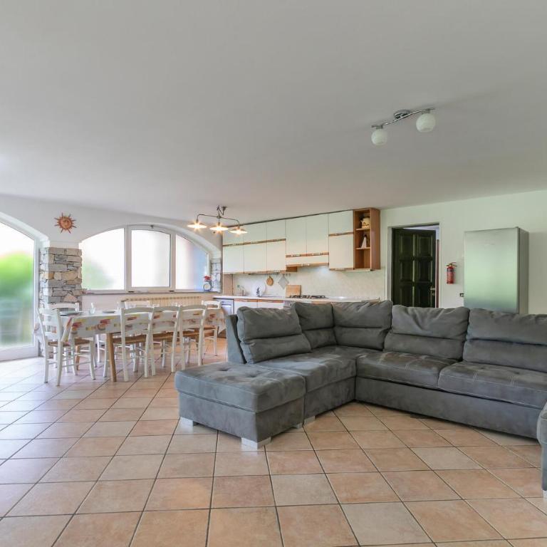 Villa Begonia - Casa Vacanza con 5 Camere da Letto - 1