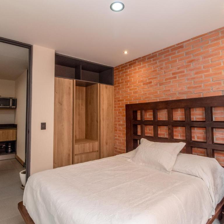 Departamento 2 Recámaras, torre con Alberca y Gym en Col Americana 803 - Two-Bedroom Apartment - 23