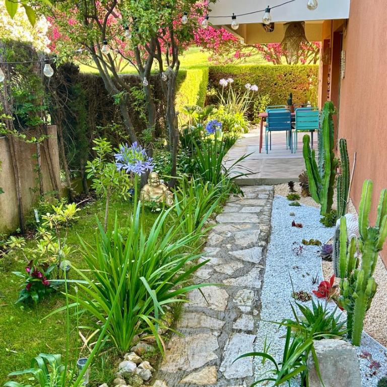Superbe 3P bohème, Juan les pins, jardin, calme et proche de la mer - Two-Bedroom Apartment - 23