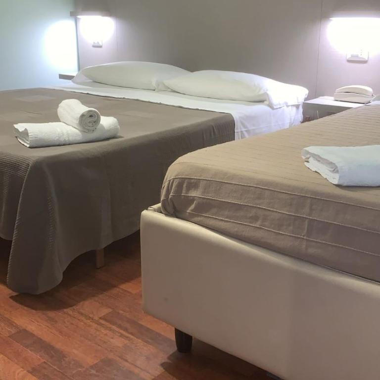 Hotel Rosati - Camera Familiare (2 Adulti + 2 Bambini) - 12