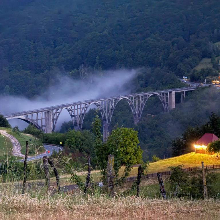 DRAGON GARDEN Tara Bridge View - One-Bedroom Apartment with Terrace - 2