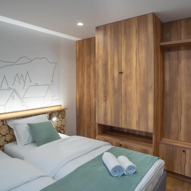 Vila Taverna - Two-Bedroom Apartment with Balcony - 3