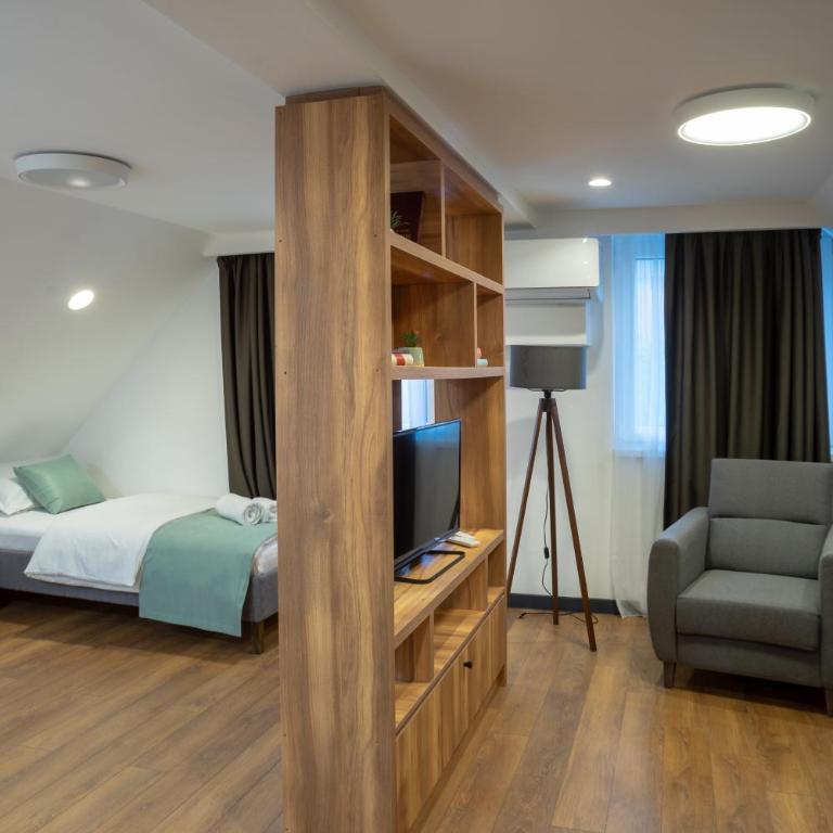 Vila Taverna - Deluxe Quadruple Room - 13