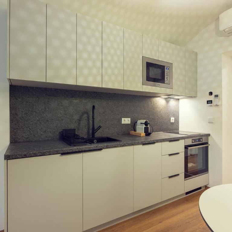 LeonArt Living 01 - Apartment mit 1 Schlafzimmer - 10