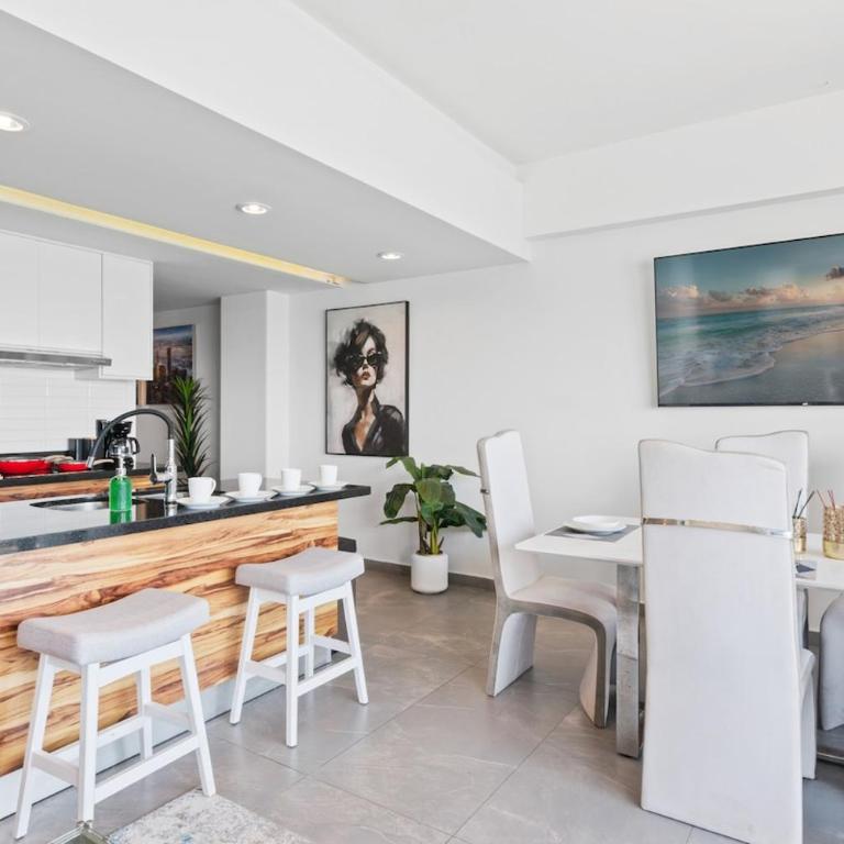 Ocean View - 2 King Size with Homeoffice Space - Two-Bedroom Apartment - 3