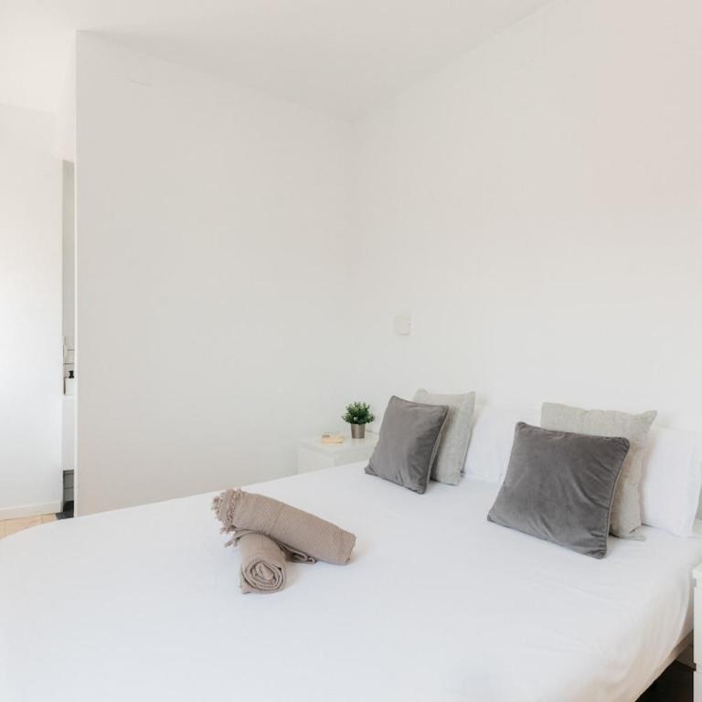 Penthouse with Terrace 2 Bedrooms 2 Bathrooms - Two-Bedroom Apartment - 14