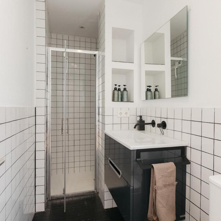 Penthouse with Terrace 2 Bedrooms 2 Bathrooms - Two-Bedroom Apartment - 25