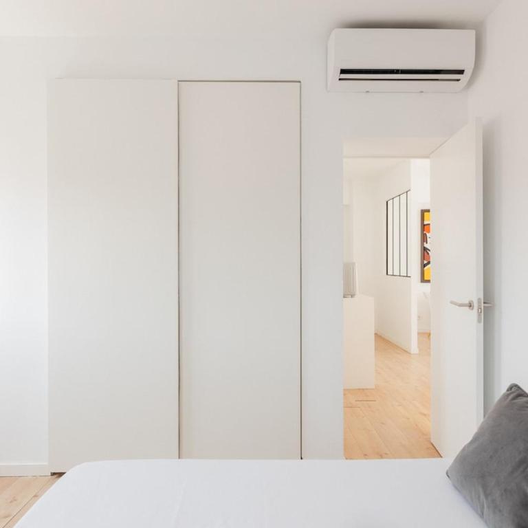 Penthouse with Terrace 2 Bedrooms 2 Bathrooms - Two-Bedroom Apartment - 23