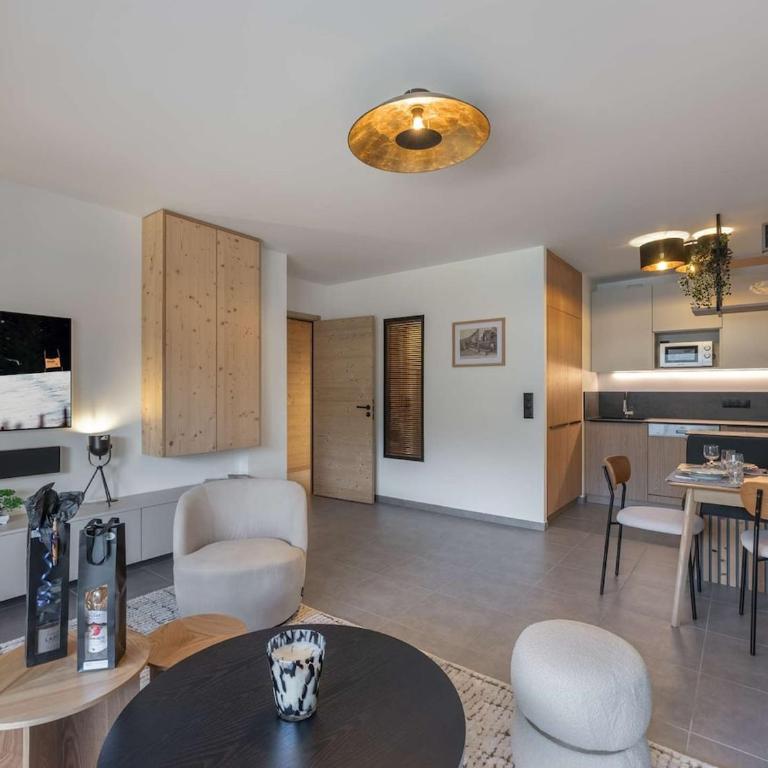 Apt Art Mony 107 - BO Immobilier -Châtel Multipass Vacances été 2026 en option au tarif de 4euros par jour et par personne - Three-Bedroom Apartment - 2