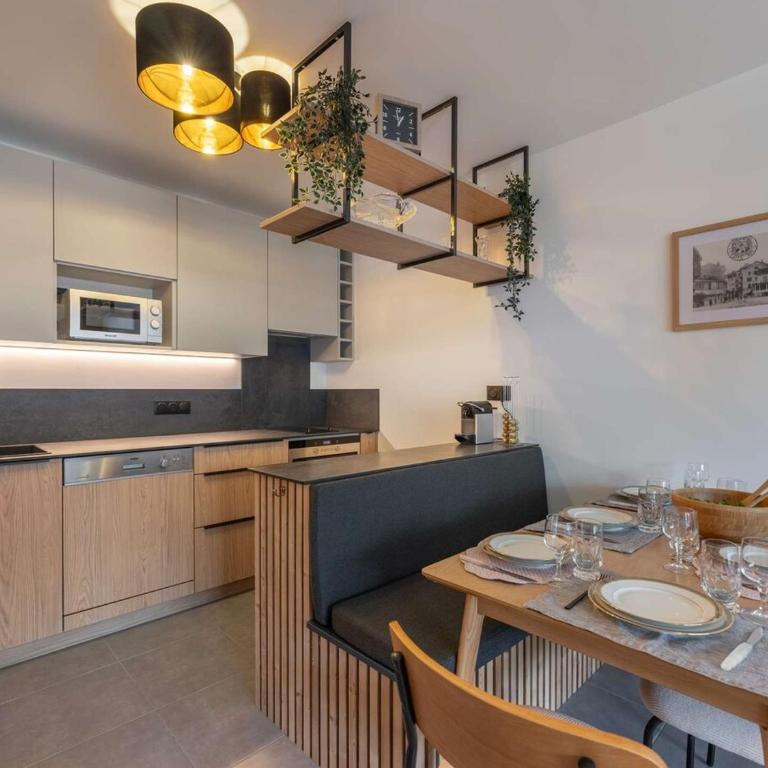 Apt Art Mony 107 - BO Immobilier -Châtel Multipass Vacances été 2026 en option au tarif de 4euros par jour et par personne - Three-Bedroom Apartment - 8
