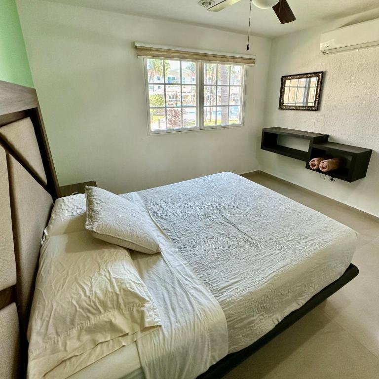 PARAISO ESCONDIDO e126 - Three-Bedroom Apartment - 5