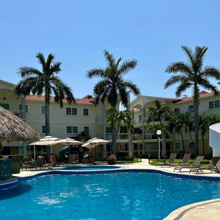 PARAISO ESCONDIDO e126 - Three-Bedroom Apartment - 8