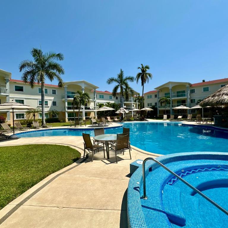 PARAISO ESCONDIDO e126 - Three-Bedroom Apartment - 11
