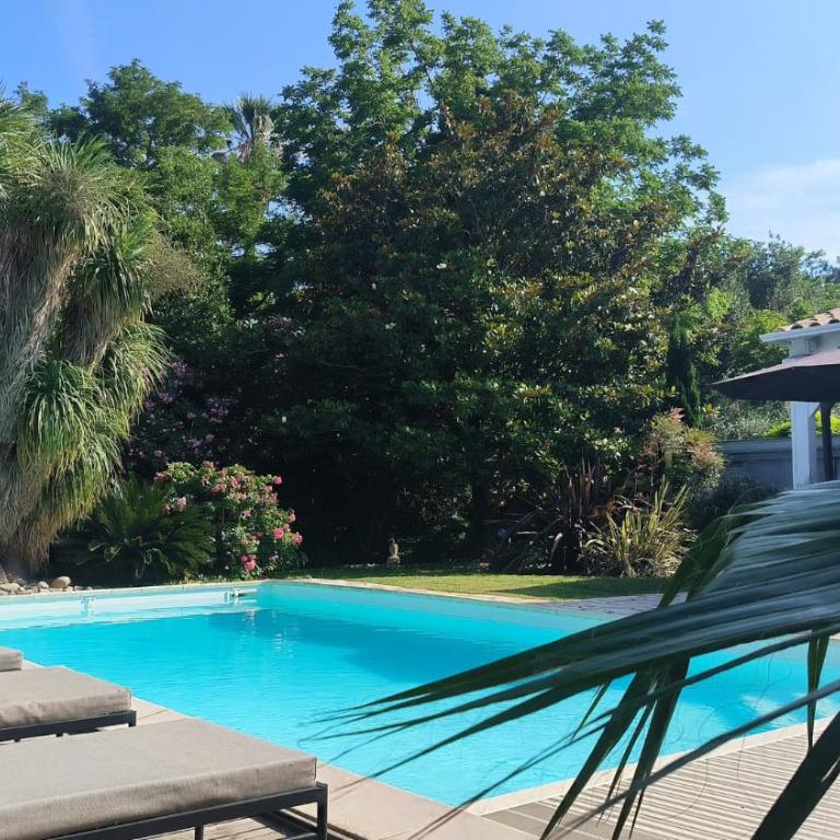 VILLA de charme avec piscine et jardin en bord de mer - Villa - 15