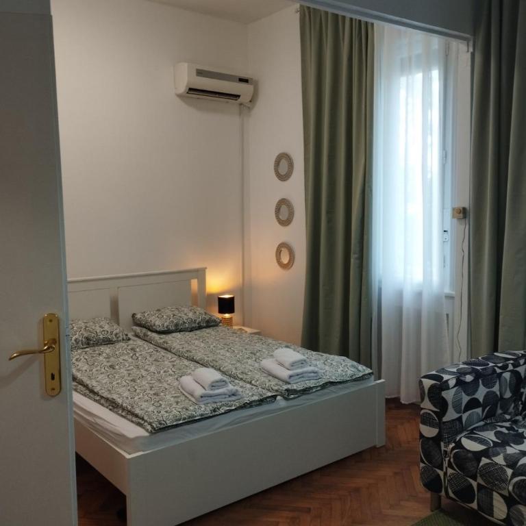 Bulevar - One-Bedroom Apartment - 4