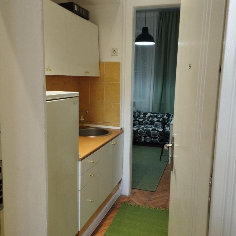 Bulevar - One-Bedroom Apartment - 6