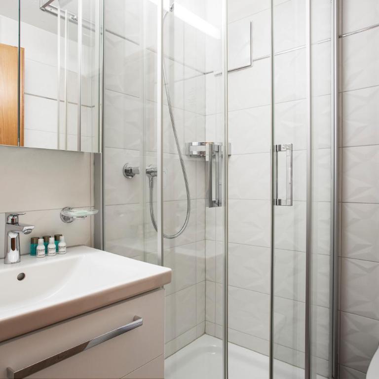 Aparthotel Ambassador - Standard Suite mit Balkon - 6