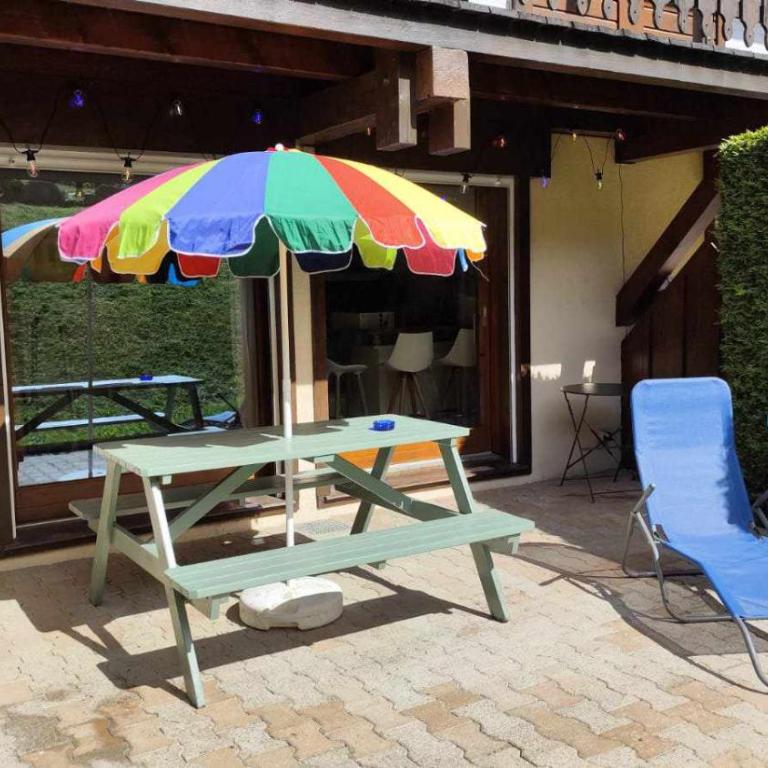 Appartement en rez de jardin vue montagne - One-Bedroom Apartment - 1