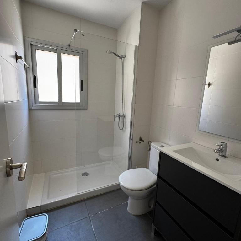 M10 Salou apartaments - Two-Bedroom Apartment with Pool View - 19