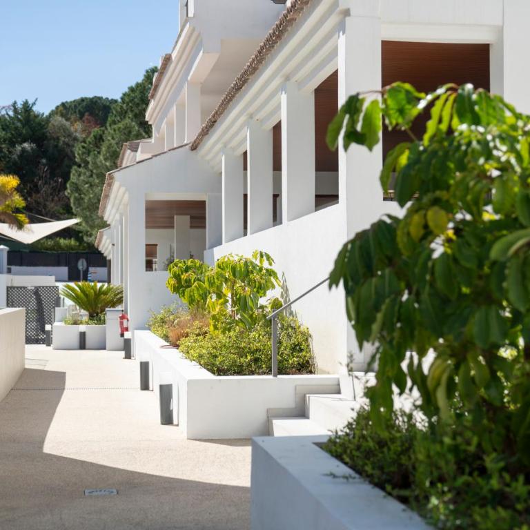Apartamentos modernos cerca de Puerto Banus - Apartamento - Planta baja - 31