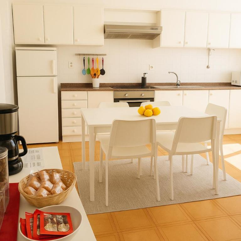 Apartamento céntrico con garaje - Two-Bedroom Apartment - 3